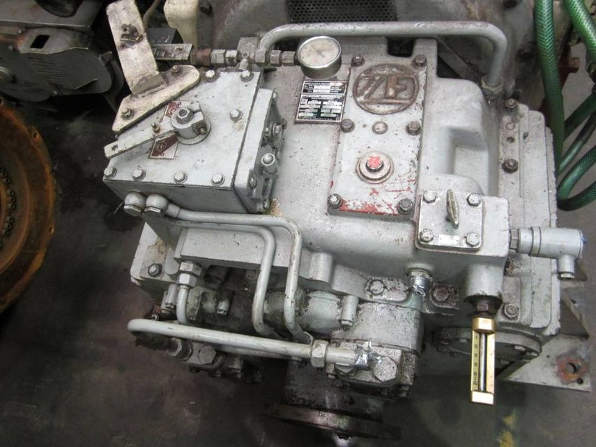 ZF Modelo: ZF BW-251 Potencia: 850 HP 1800 r.p.m