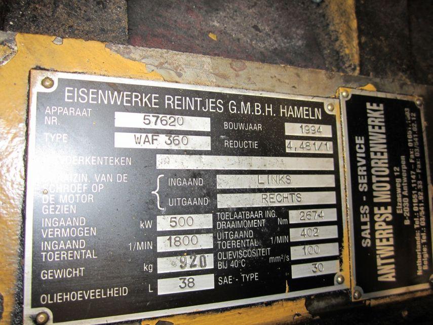 Reintjes Modelo: Waf 360 Potencia: 680 HP 1800 r.p.m