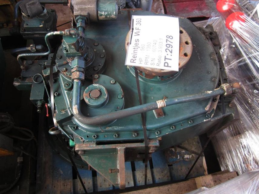 Reintjes Modelo: WAF 363 Potencia: 560 HP 1350 r.p.m