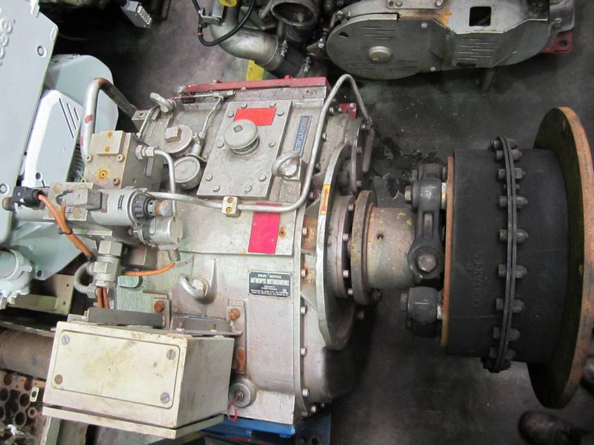 Reintjes Modelo: WAF 364 Potencia: 816 HP 1800 r.p.m