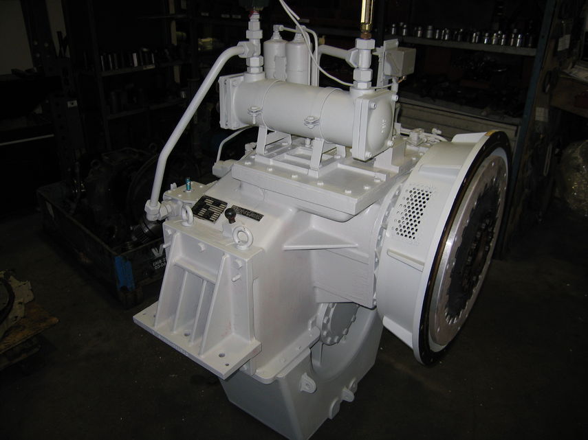 Reintjes Modelo: Waf 560 Potencia: 730 HP 1200 r.p.m