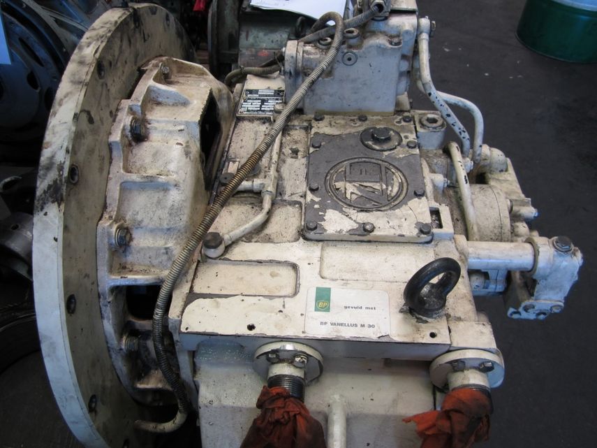 ZF Modelo: BW-161 Potencia: 609 HP 1800 r.p.m