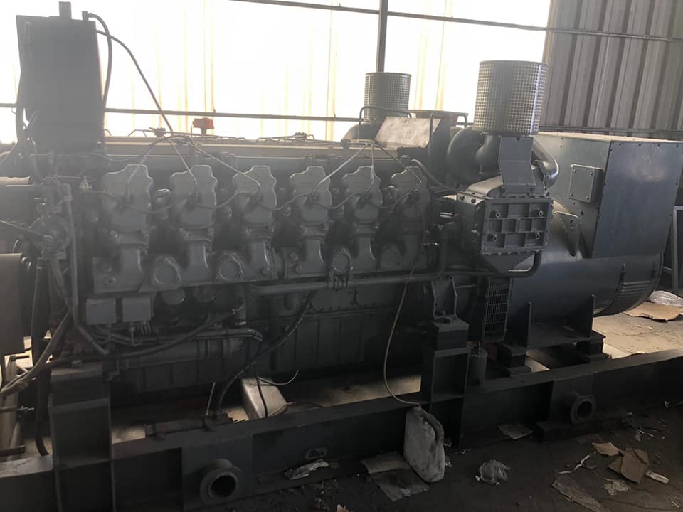 Motor baudouin 12p15